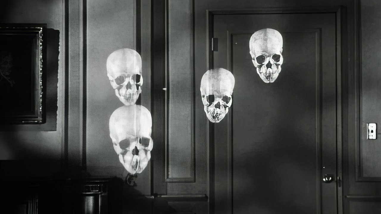 The Four Skulls of Jonathan Drake