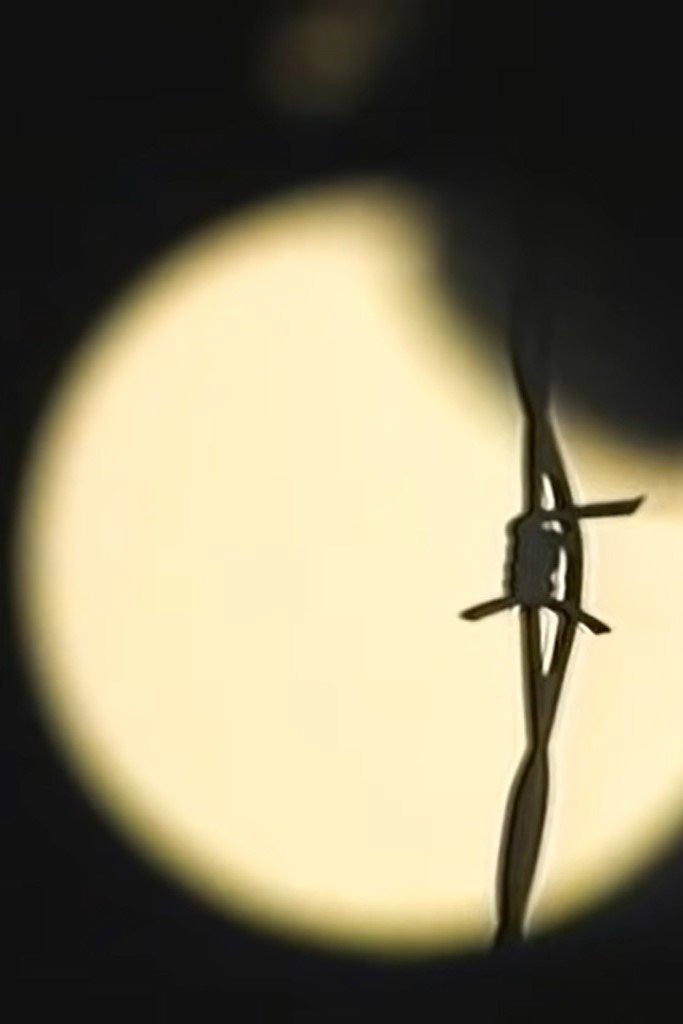 "KZ Buchenwald. Aushalten. Wir eilen euch zur Hilfe" photo