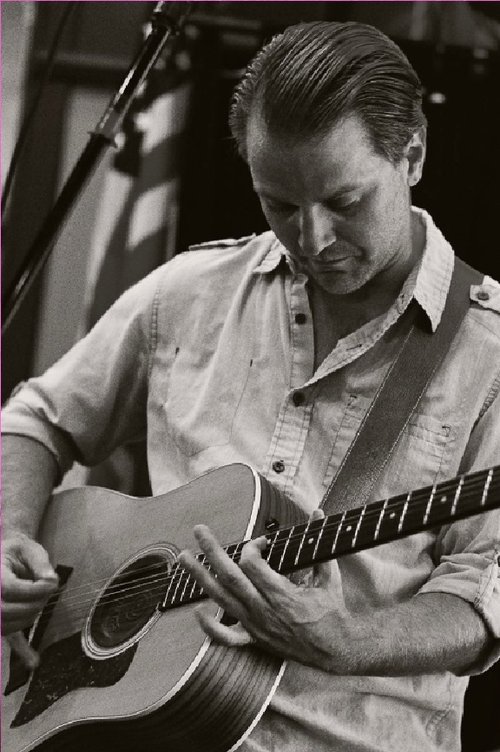 Aaron Williams photo