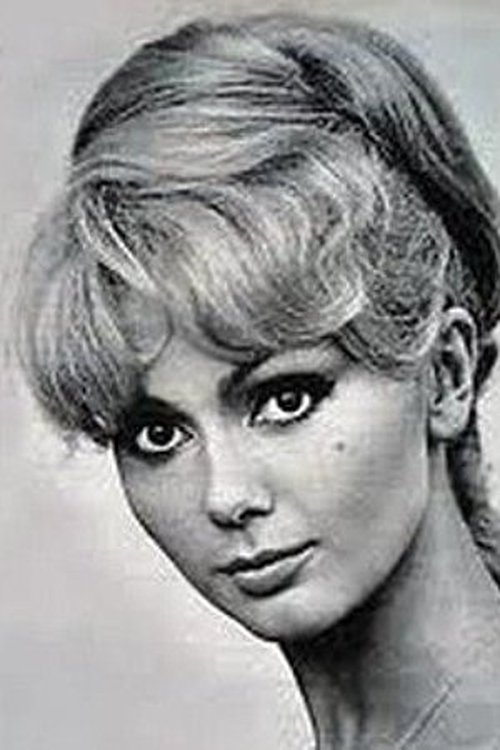 Adrienne Servantie photo