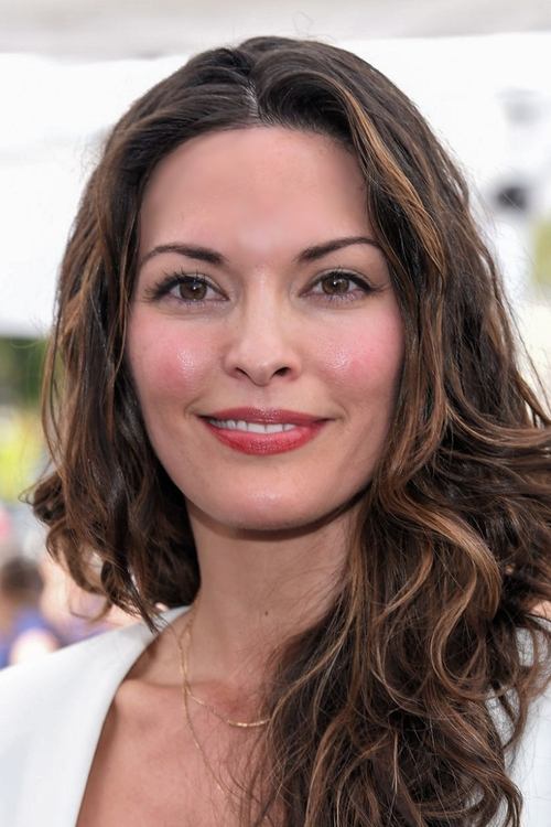 Alana de la Garza photo