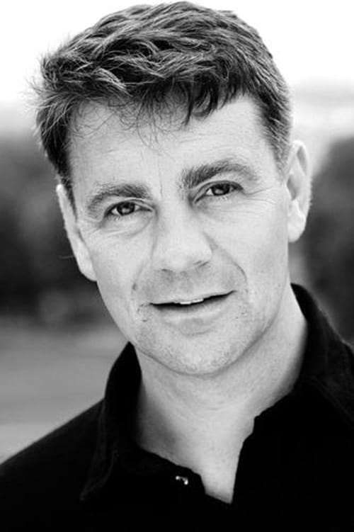 Alexander Hanson photo