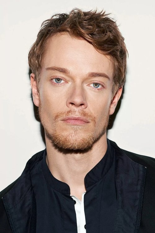 Alfie Allen photo