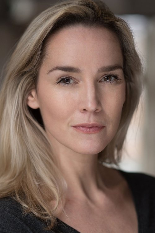 Alice Coulthard photo