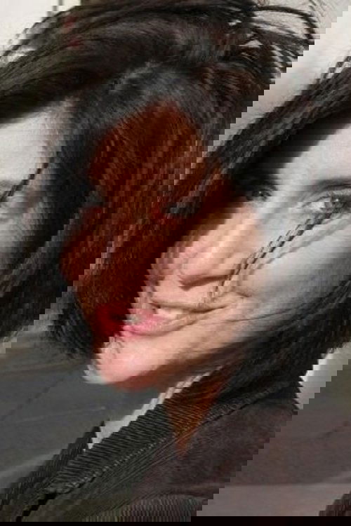 Amber Armstrong photo