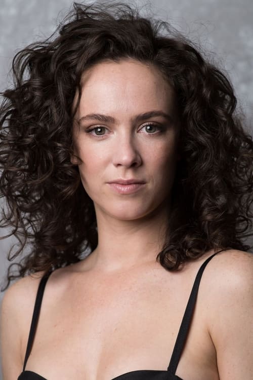 Amy Manson photo