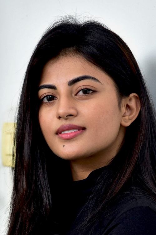 Anandhi photo