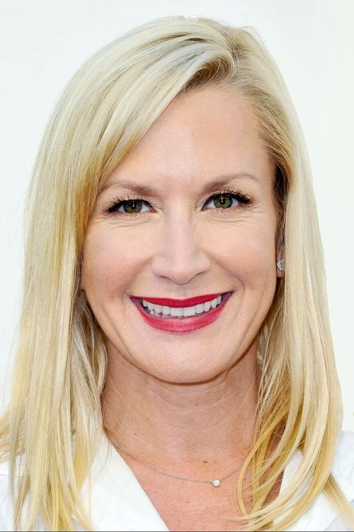 Angela Kinsey photo