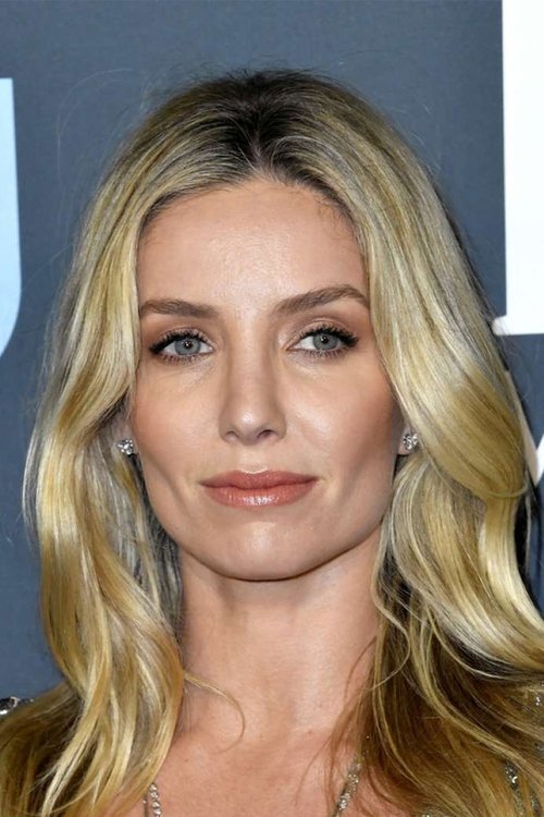 Annabelle Wallis photo