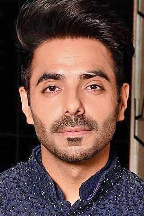Aparshakti Khurana photo
