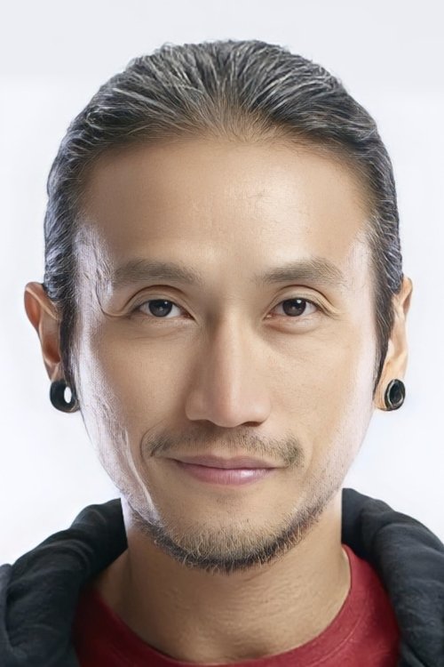 Artiwara Kongmalai photo