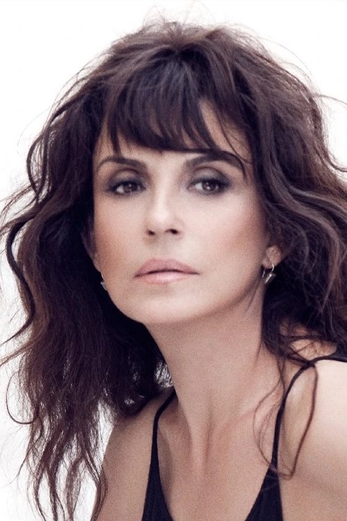 Ayşegül Aldinç photo