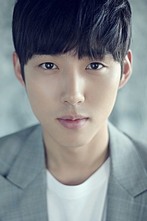 Baek Sung-hyun photo