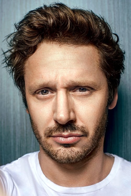 Benjamín Vicuña photo