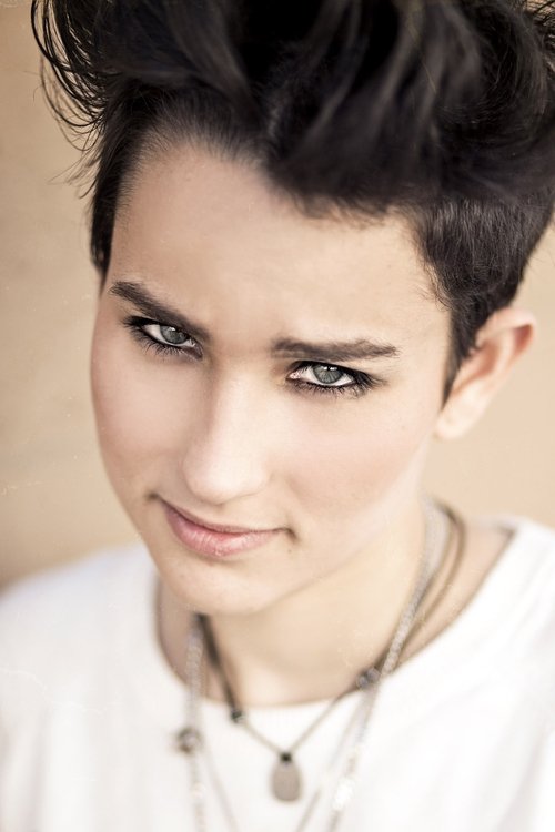 Bex Taylor-Klaus photo