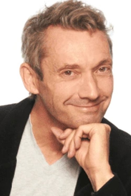 Cameron Clarke photo