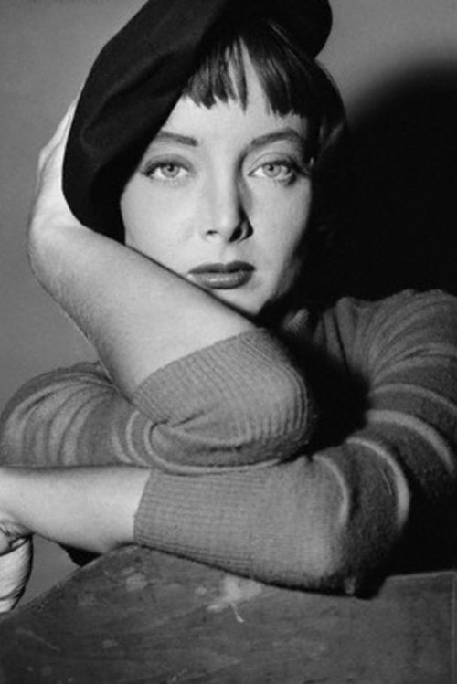 Carolyn Jones photo