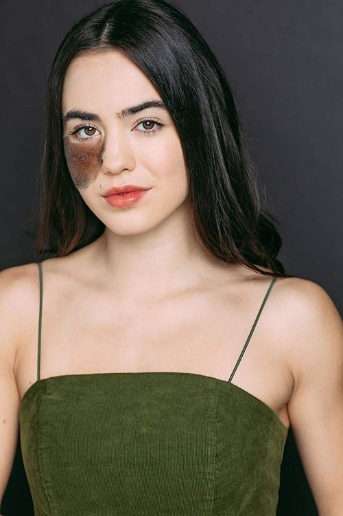 Cassandra Naud photo