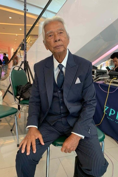 Profile image of Chalong Pakdeevijit