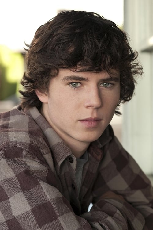 Charlie McDermott photo