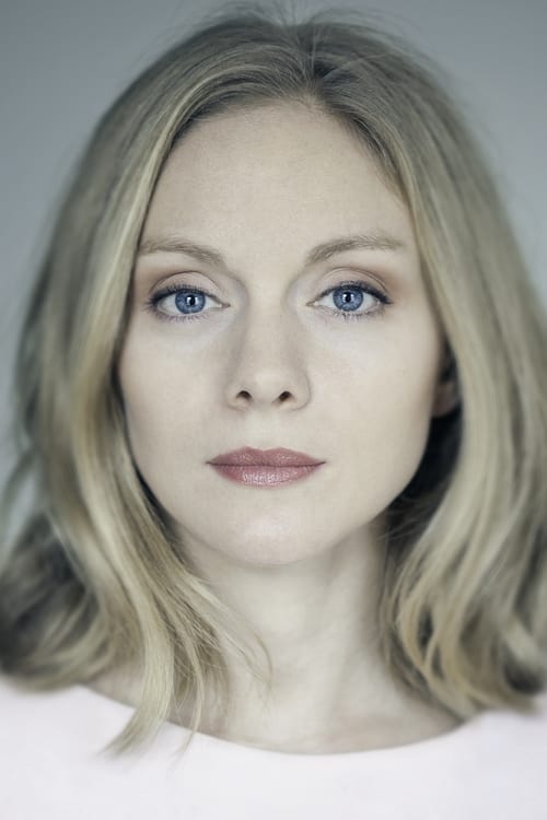 Christina Cole photo