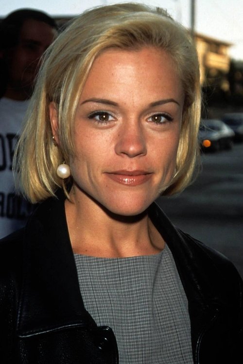 Christine Elise photo