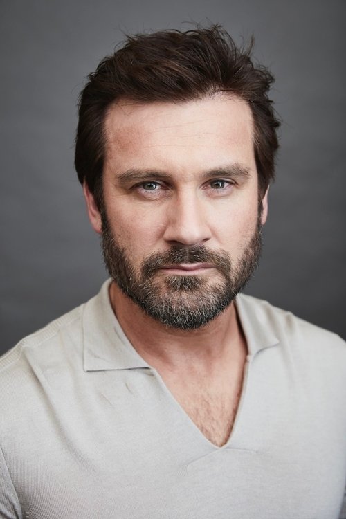 Clive Standen photo