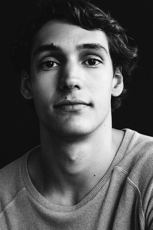 Daniel Camargo photo