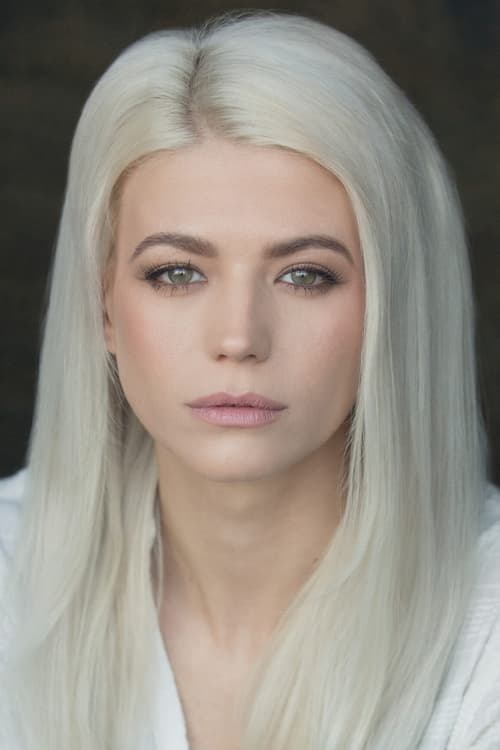 Danielle Harold photo