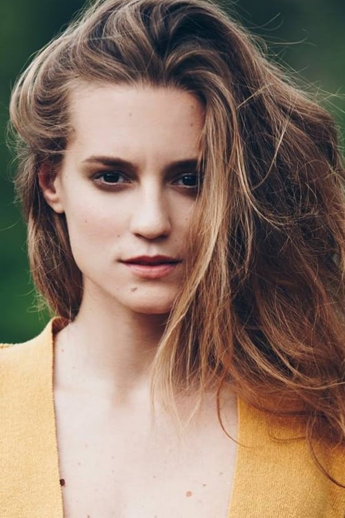 Dóra Sztarenki photo