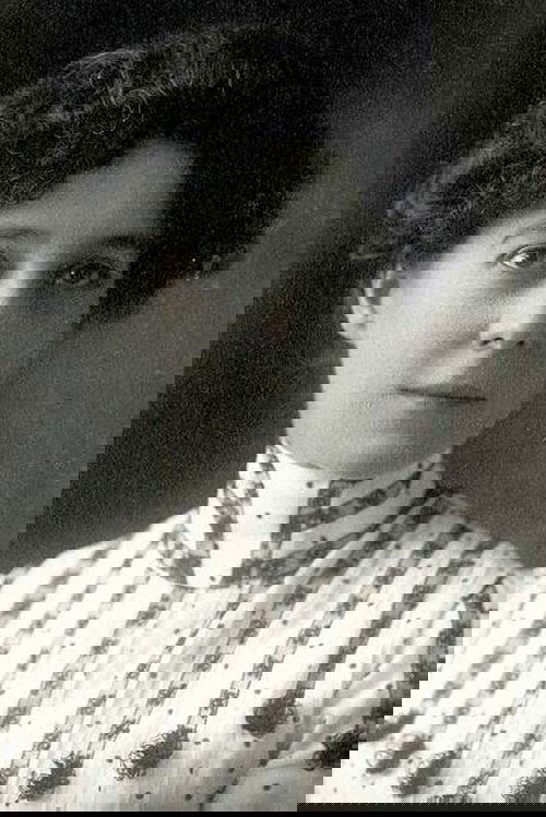 Dorothy Bernard photo