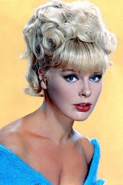 Elke Sommer photo
