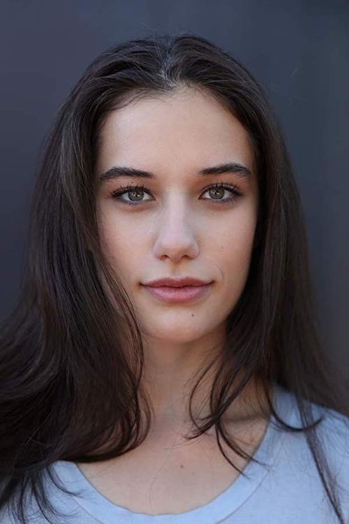 Ella Bleu Travolta photo