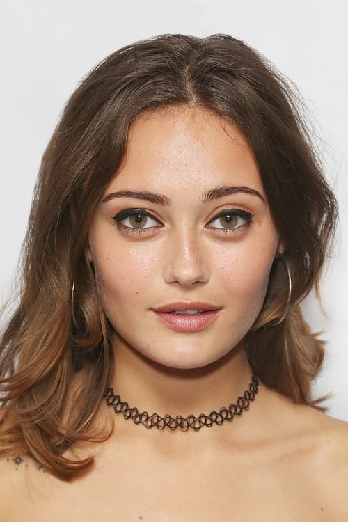 Ella Purnell photo