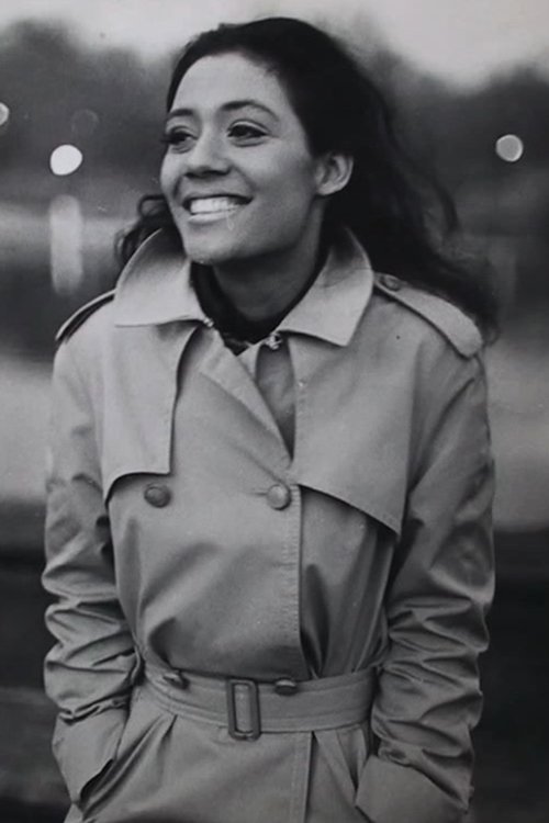 Ester Anderson photo