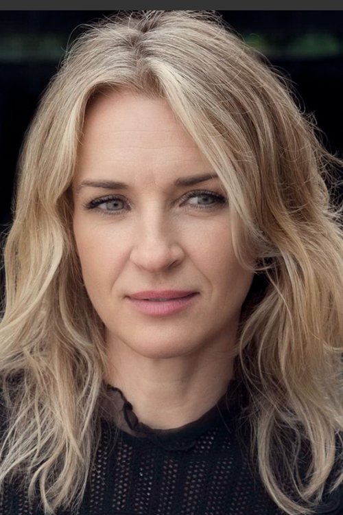 Ever Carradine photo