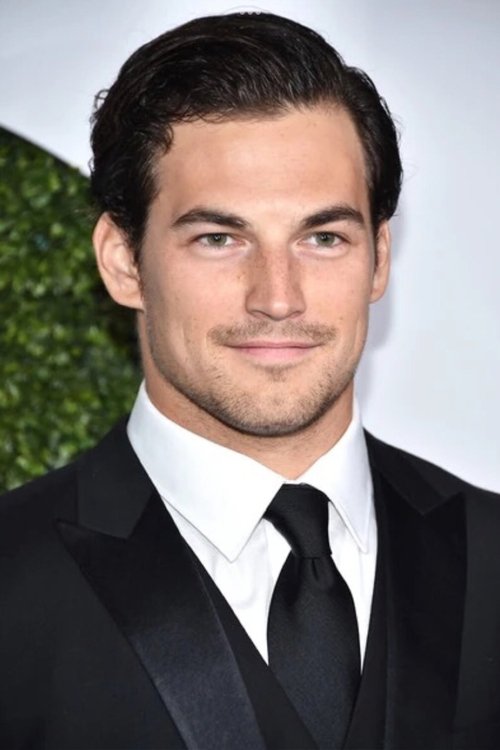 Giacomo Gianniotti photo