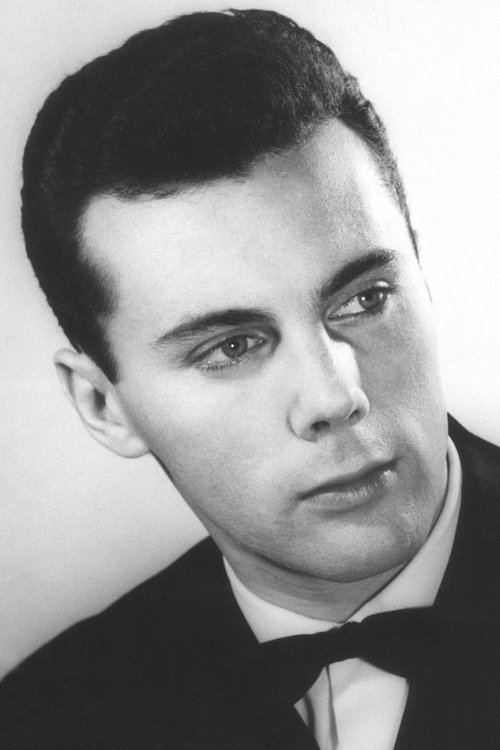 Giorgio Armani photo