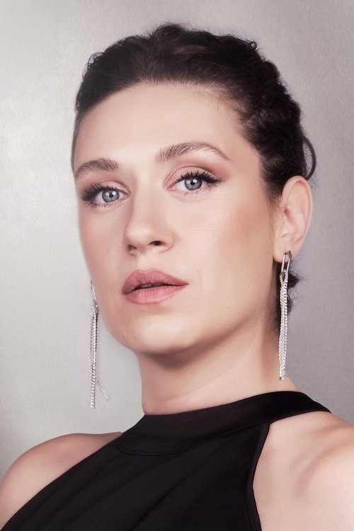 Gözde Cığacı photo