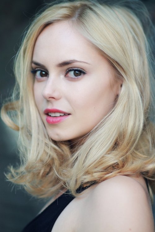 Hannah Tointon photo