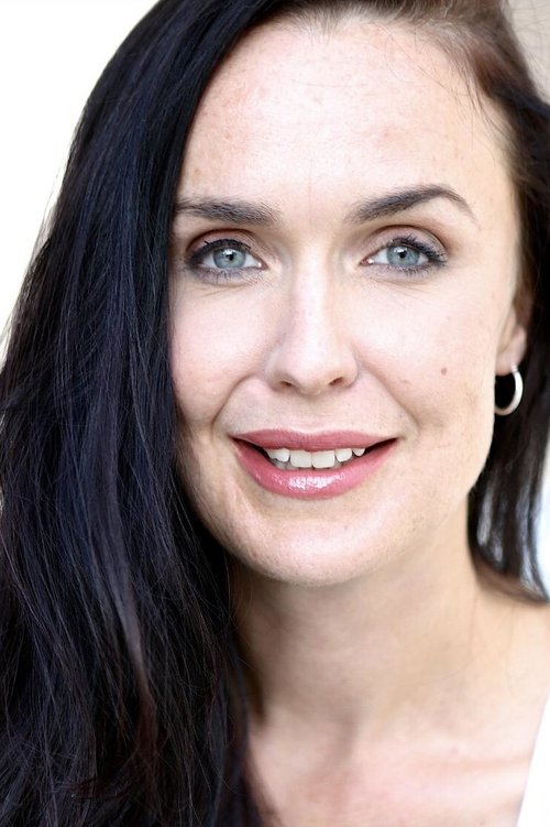 Hannah Whiteoak photo