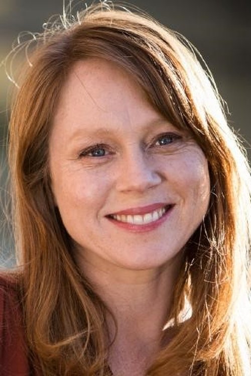 Hayley McElhinney photo