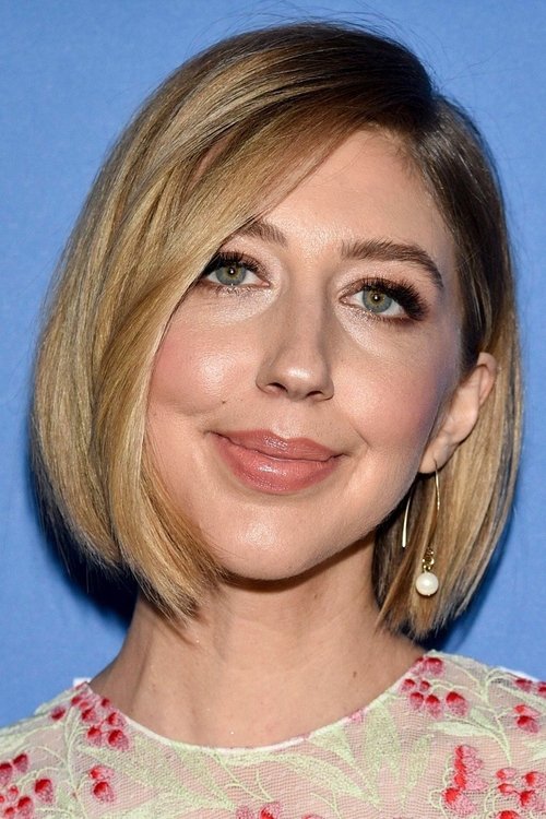 Heidi Gardner photo