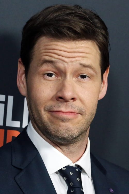 Ike Barinholtz photo