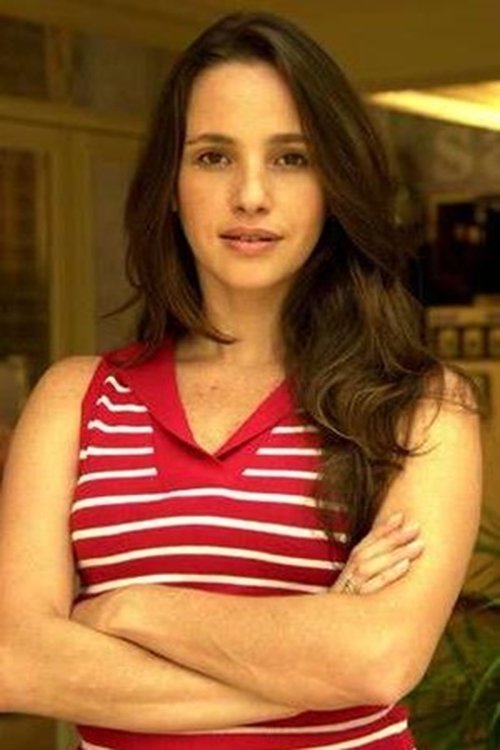 Íris Bustamante photo