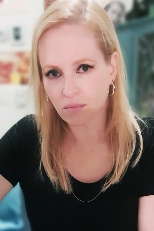 Profile image of Izabel Grondin