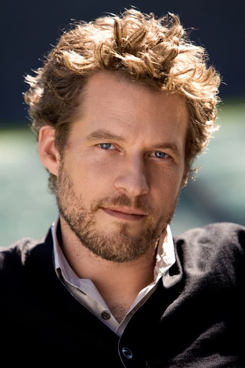 James Tupper photo