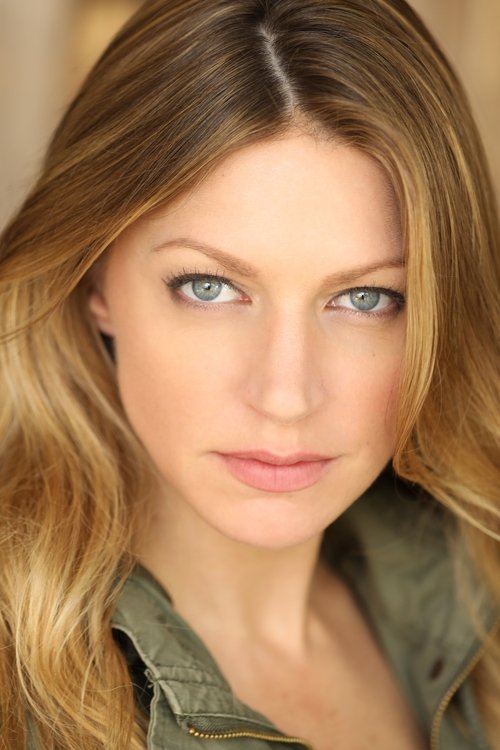 Jes Macallan photo