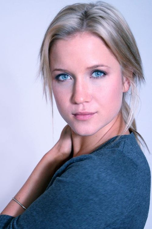 Jessy Schram photo