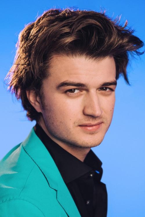 Joe Keery photo